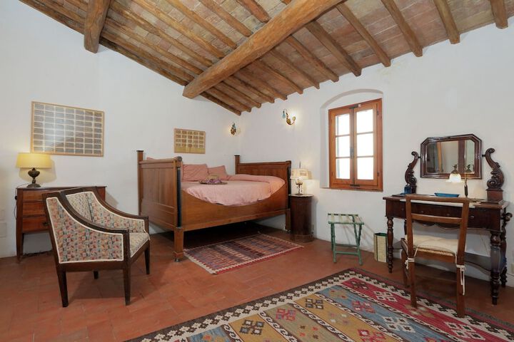 Room 20 of 94