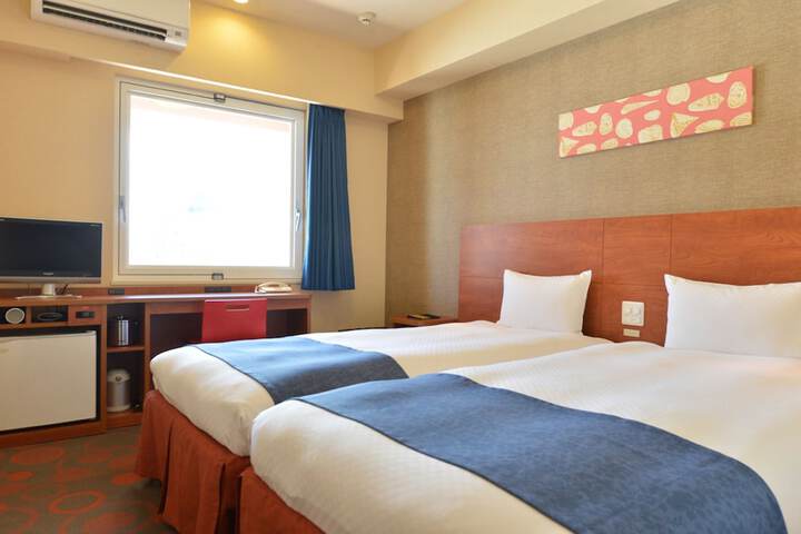 Room 14 of 94
