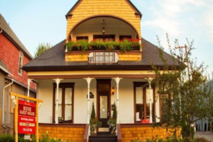 Hotel Exterior 45 of 671