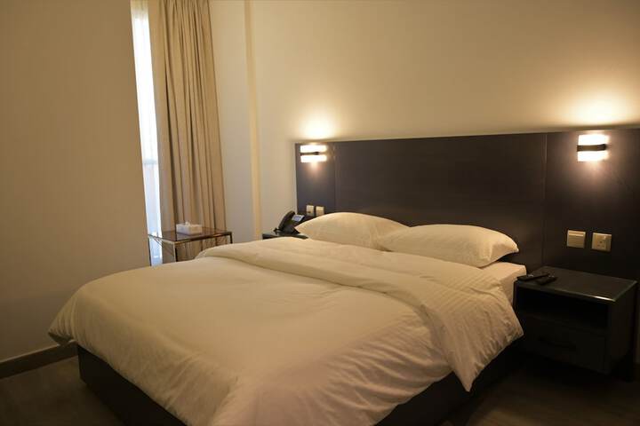 Room 5 of 26