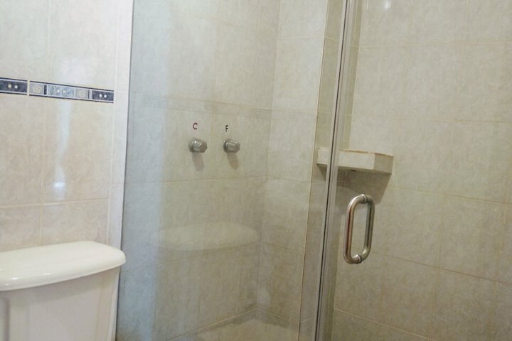 Room 30 of 48