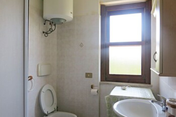 Room 2 of 14