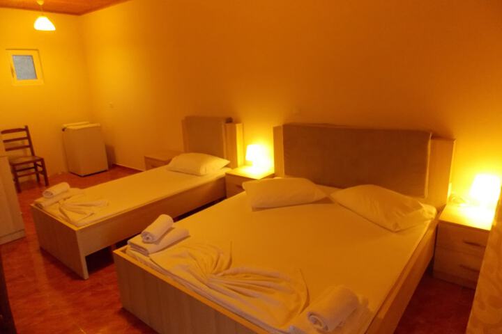 Room 12 of 17