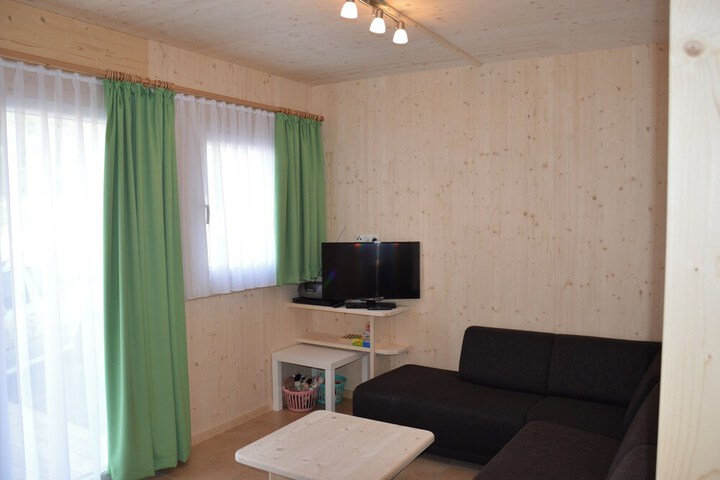 Room 7 of 193