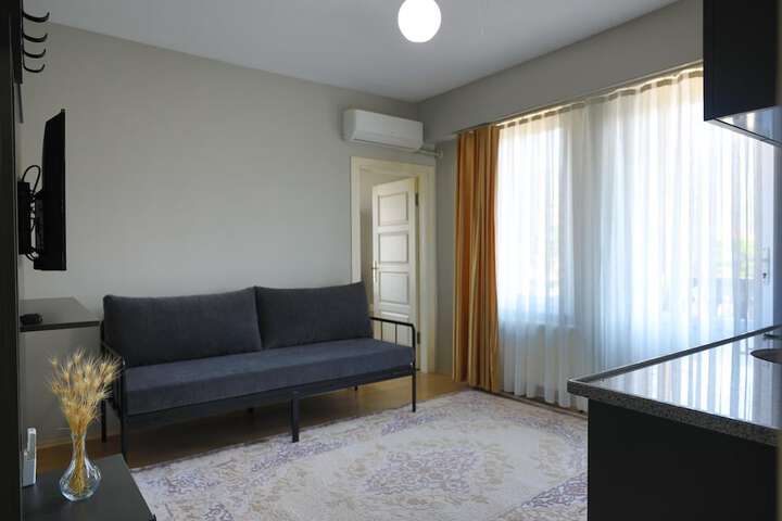 Room 12 of 22