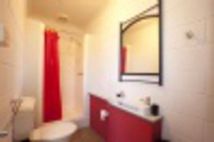 Room 52 of 168