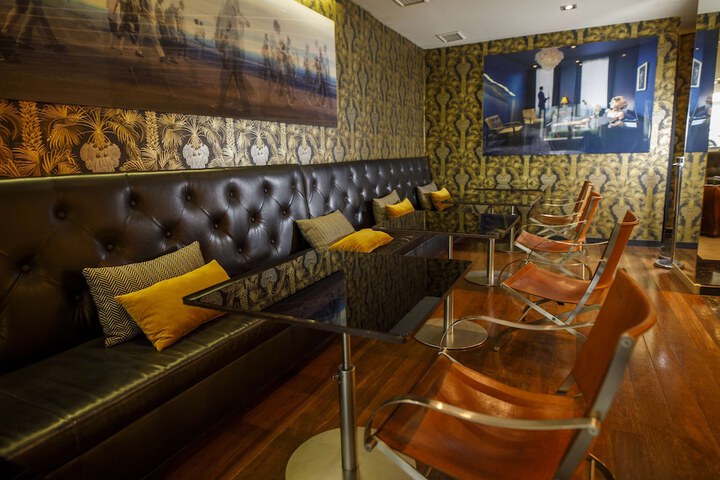 Lounge 63 of 83
