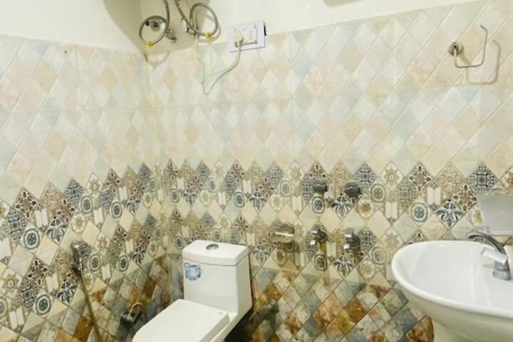 Room 16 of 21