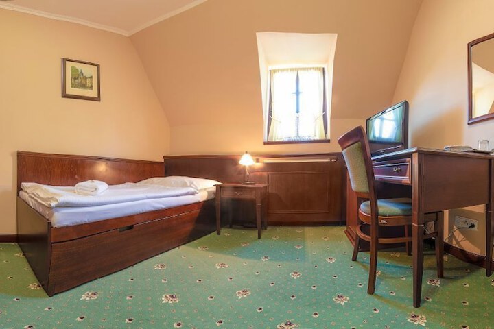 Room 8 of 59