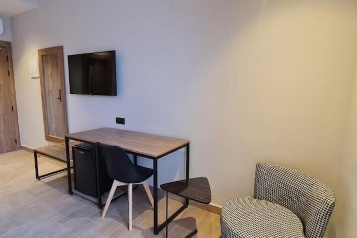 Room 2 of 46