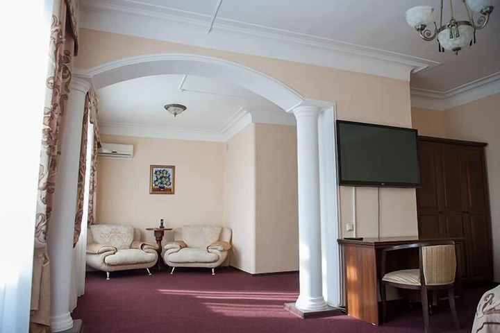 Room 21 of 44