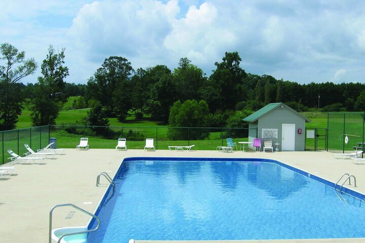 Pool 11 of 21