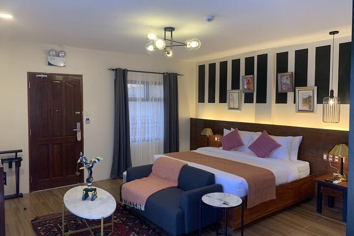 Room 34 of 62