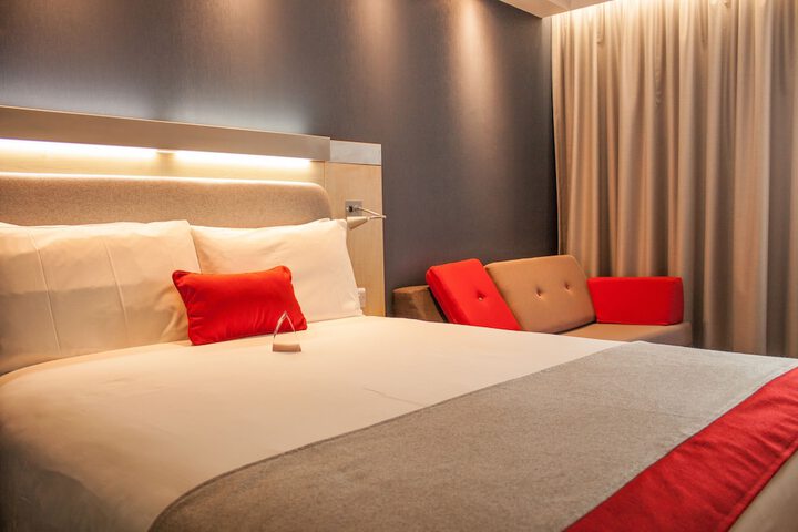 Room 4 of 22