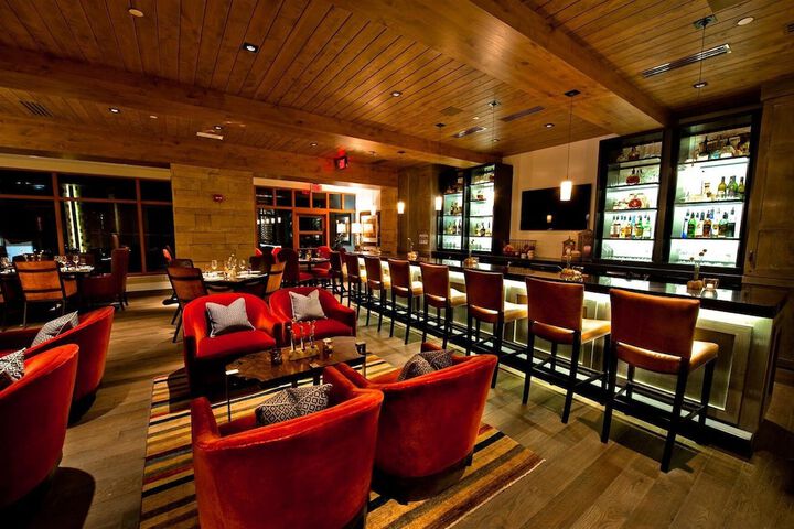 Lounge 160 of 181