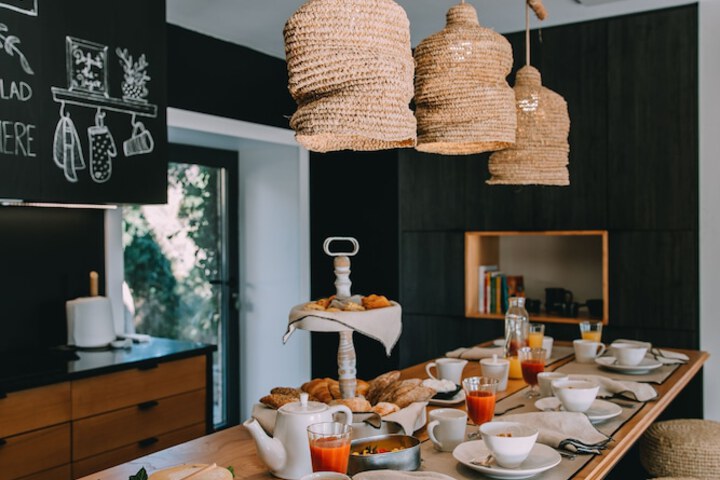 Breakfast/Coffee Service 70 of 106
