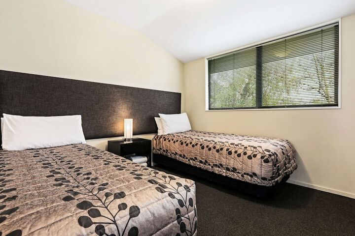 Room 22 of 42