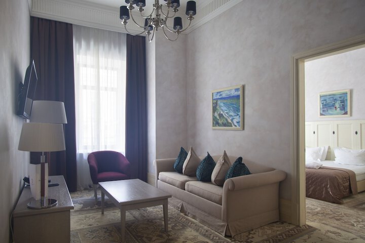 Room 21 of 70