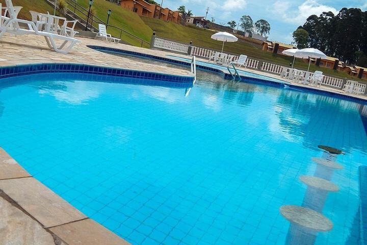 Pool 33 of 118