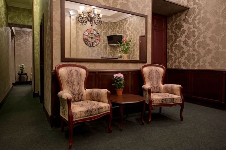 Hotel Interior 4 of 38