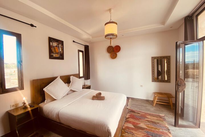 Room 44 of 153