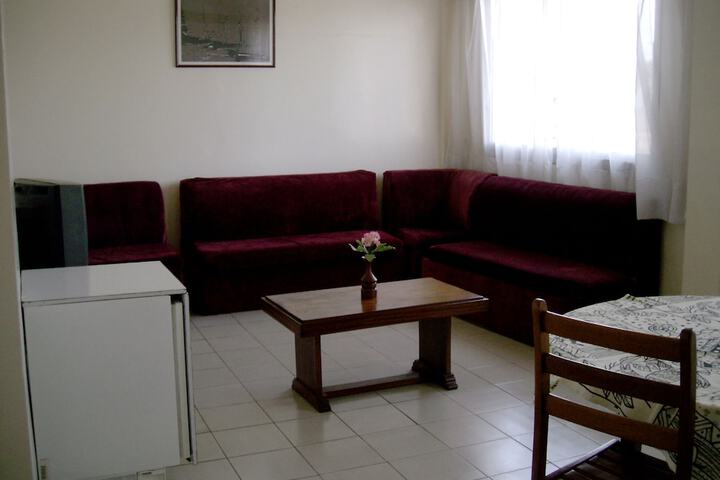 Room 6 of 26