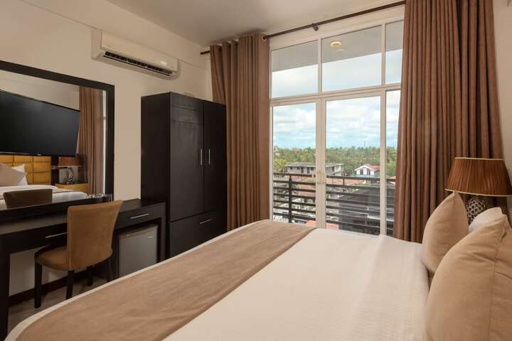 Room 6 of 46