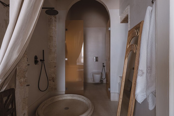 Room 56 of 79