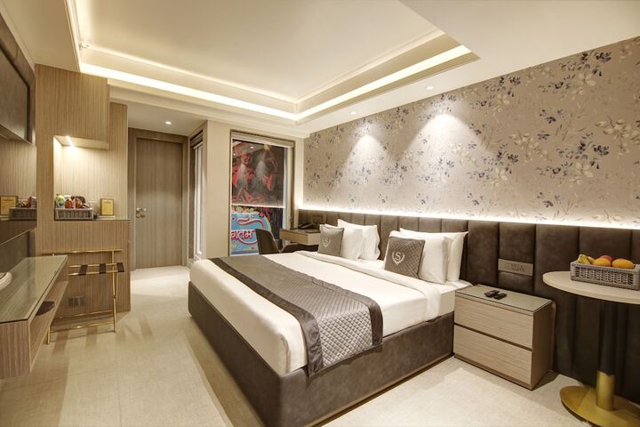 Room 22 of 32