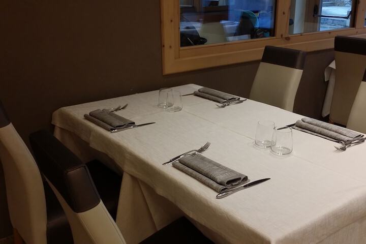 Dining 54 of 71