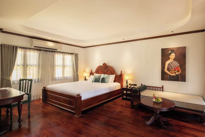 Room 17 of 49