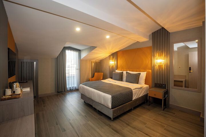 Room 28 of 58