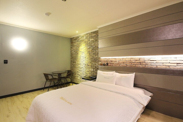 Room 49 of 118