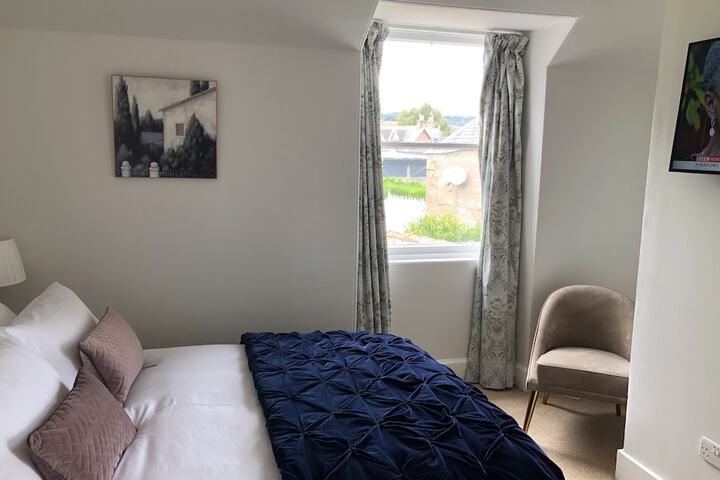 Room 5 of 23