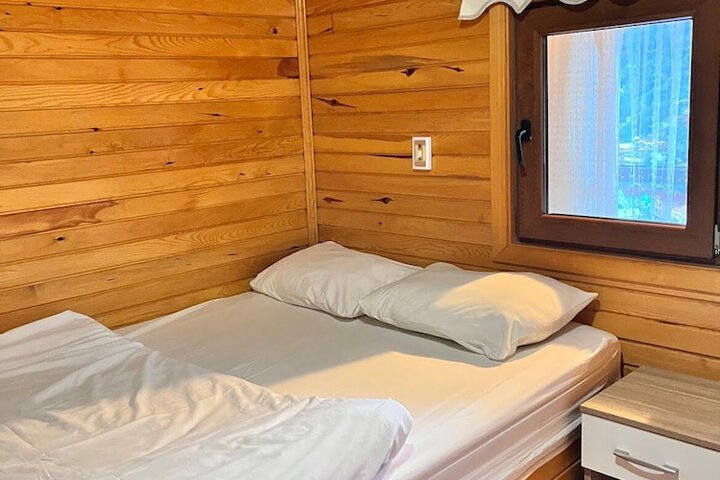 Room 17 of 42