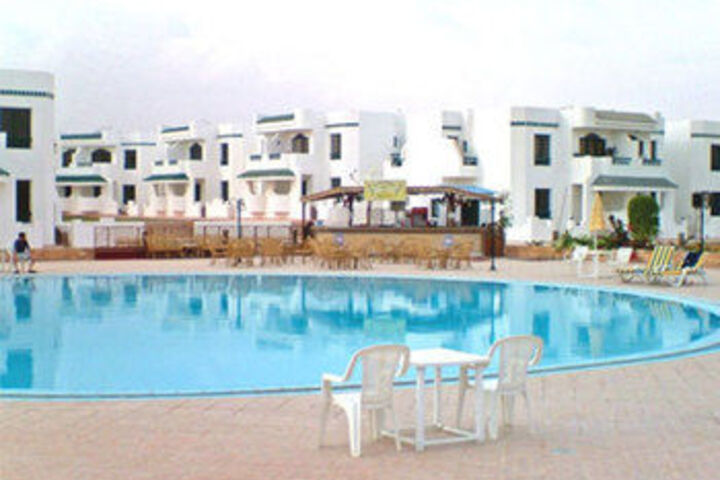 Pool 4 of 4