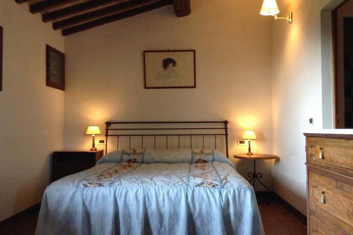 Room 4 of 24