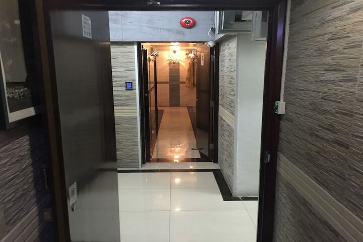 Ballroom/Hall 57 of 61