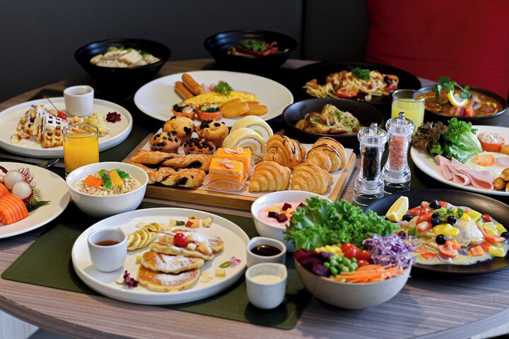 Dining 55 of 83
