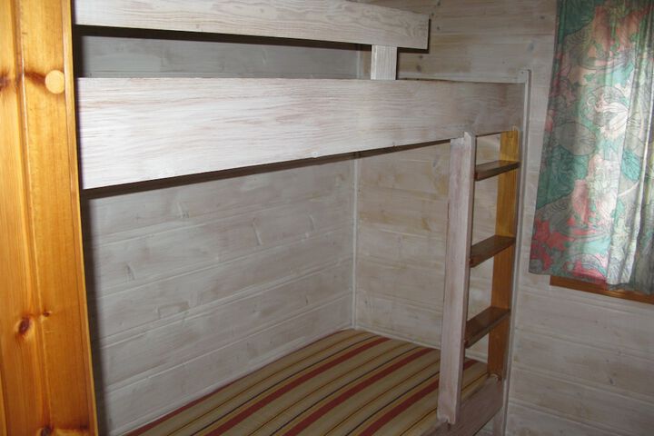 Room 9 of 24