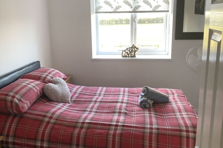 Room 6 of 19