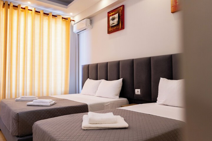 Room 76 of 245