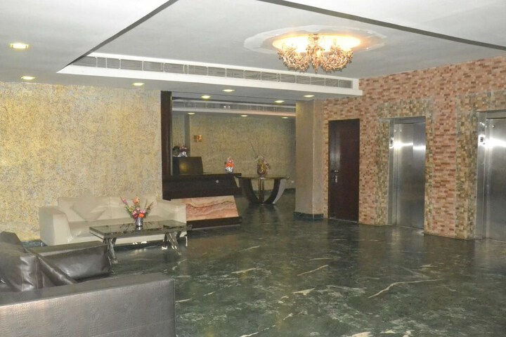 Guest Lobby