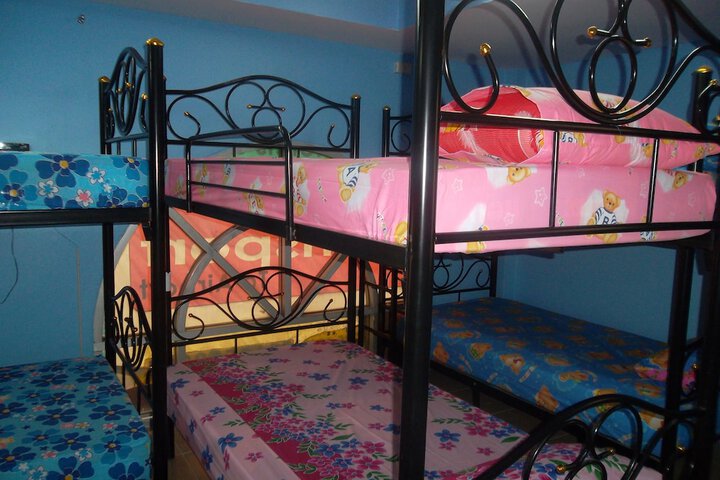 Room 8 of 32