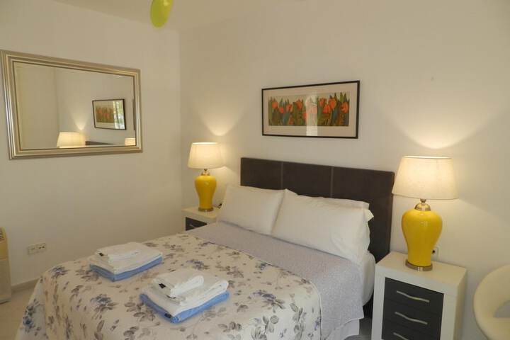 Room 12 of 28