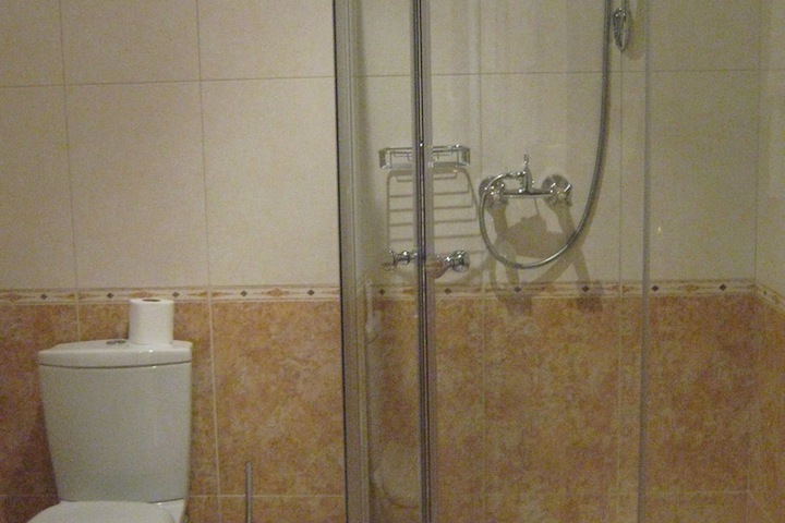 Room 27 of 36