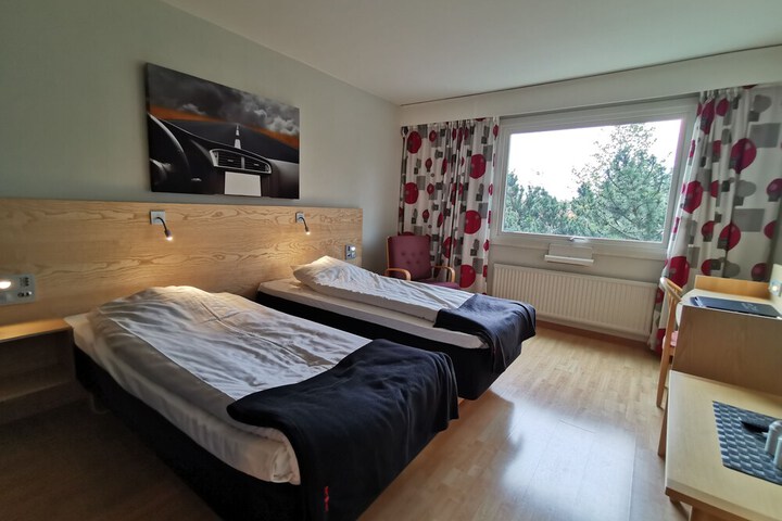 Room 10 of 44