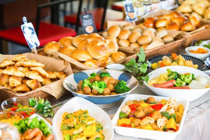 Breakfast buffet