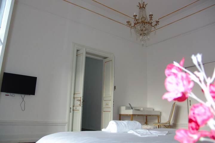 Room 21 of 25