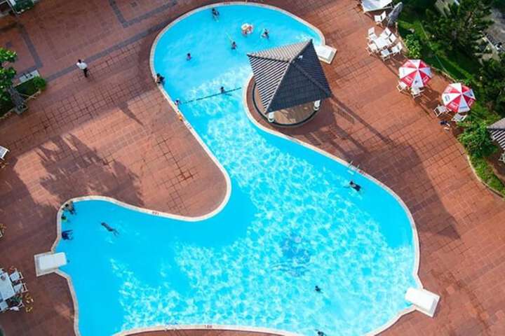 Hotel with Pool